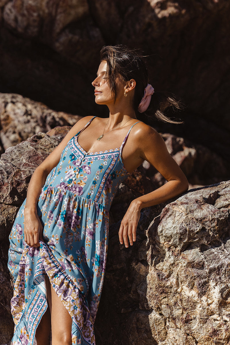 VINTAGE FLORAL DREAM CHASER DRESS - ARONA BLUE
